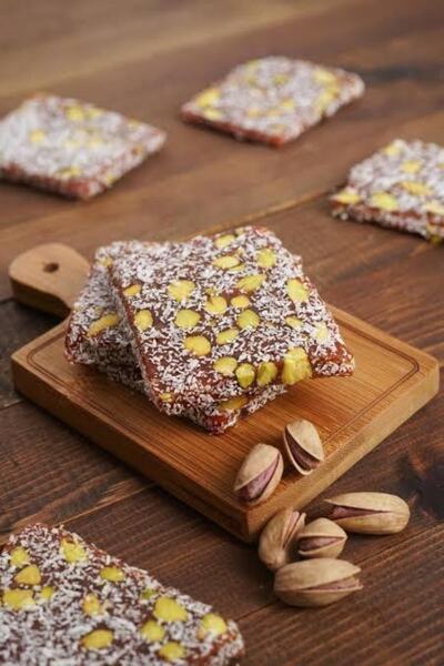 AD YÖRESEL Antep Fıstıklı Cezerye 2.5 Kg