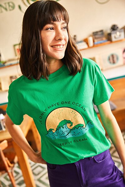 Olalook Women's Grass Green Ocean T-Shirt TSH-19000294