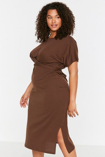 Trendyol Curve Große Größen in Kleid - Braun - Jerseykleid