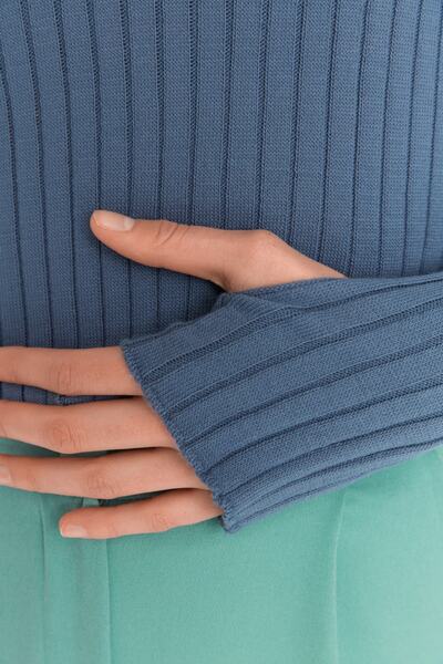 Trendyol Collection Светр з коміром-поло Індіго Светр з манжетами TWOAW21KZ1113