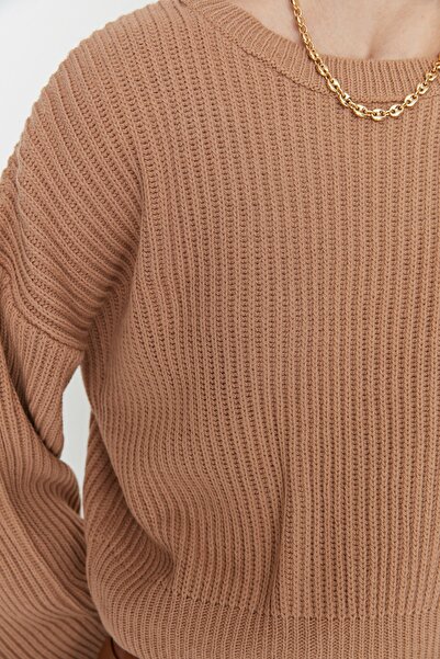 Trendyol Collection Πλεκτό πουλόβερ Spanish Sleeve Camel Crop - TWOAW20KZ0743