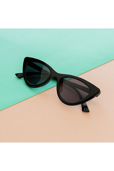 Miniso Thin Cat Frame Sunglasses Black