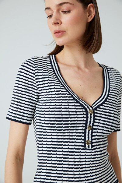 JOIN US Λεπτομερές ριγέ φόρεμα με κουμπιά V