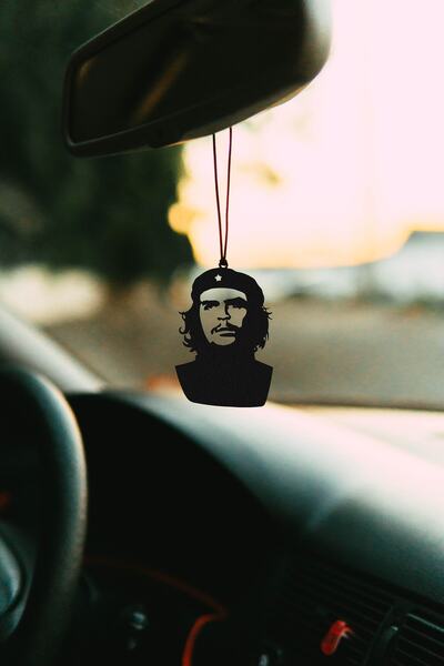 Oyunzu Araba Süsü Metal Che Guevera Dikiz Aynası Süsü Hediyelik