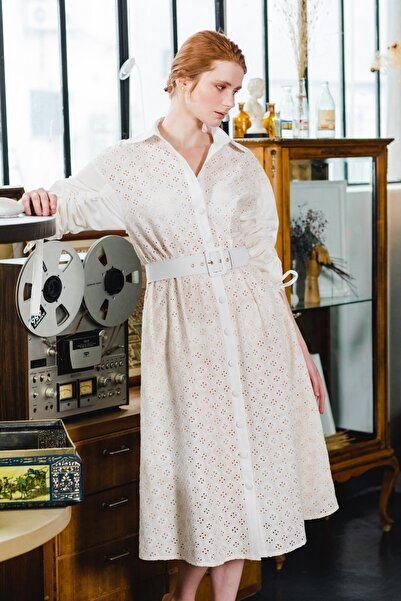 By Mare Style Kemerli Organik Pamuk Midi Bej Rengi Brode Gömlek Elbise Fayette Dress