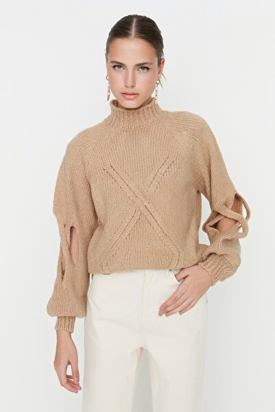 Trendyol Collection Pulover de tricotaj cu guler stand bej cu textura moale/decupaj TWOAW22KZ0214