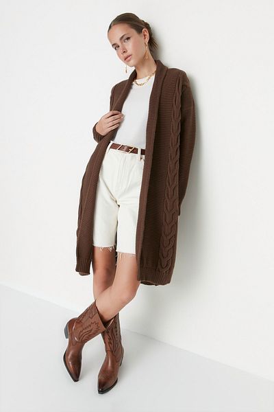 Trendyol Collection Hnědý pletený svetr s detailním úpletem TWOAW23HI00076
