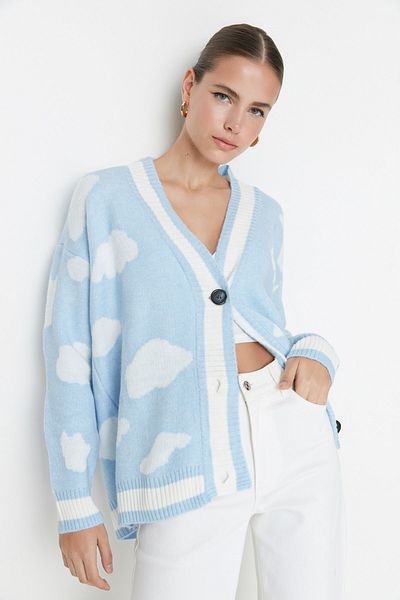 Trendyol Collection Blau gemusterter Strickcardigan mit Knopfleiste TWOAW21HI0231