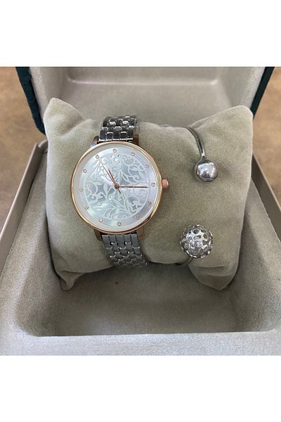 Spectrum Women's Wristwatch - Stylish and Functional Design