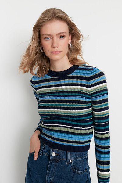 Trendyol Collection Navy Blue Crop Knitwear Sweater TWOAW22KZ1114