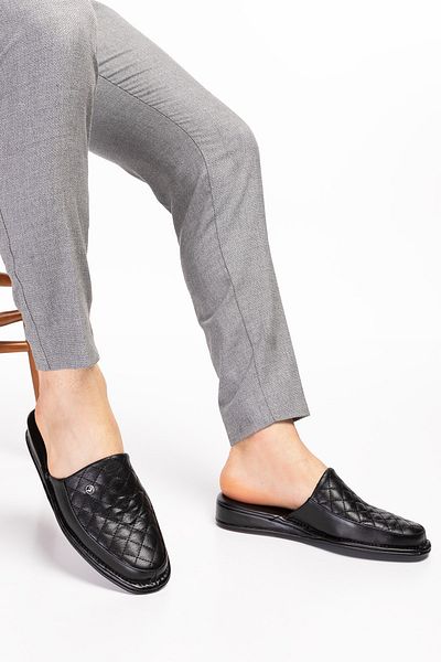 Akgün Terlik Men's Black Genuine Leather Quilted House Slippers