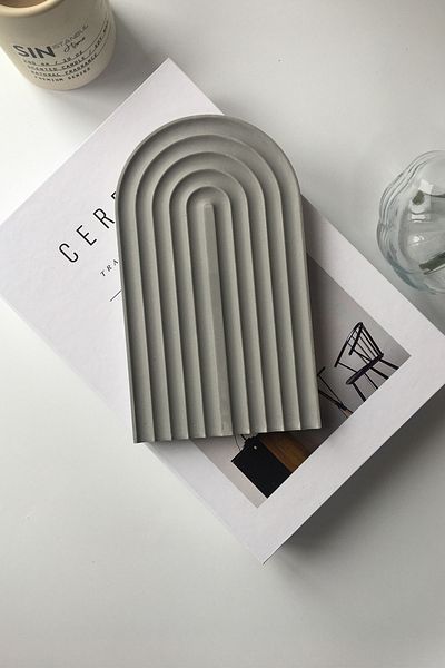 sin istanbul Striped Concrete Plate Gray