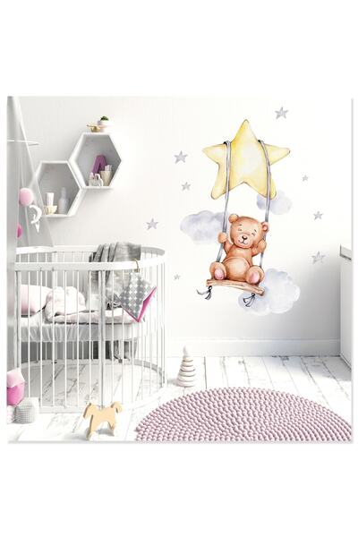 Sticker Sepetim Σύννεφα, αστέρια και χαριτωμένο αρκουδάκι που ταλαντεύεται στ...
