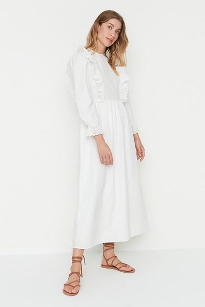 Trendyol Modest Kleid - Weiß - Skater