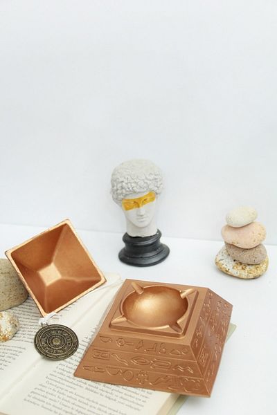 Esafe Home Covered Keops Pyramid Ashtray