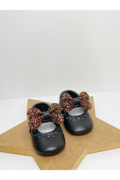 Aslı Türkoğlu Renkli Fiyonklu Siyah Bebek Makosen