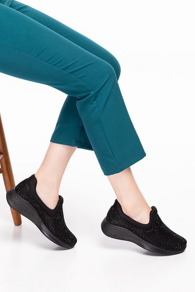 Akgün Terlik Pantofi sport cu talpă elastică cu pietre negre de damă