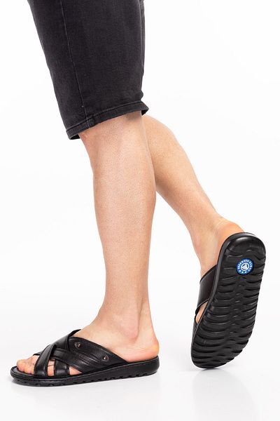 Akgün Terlik Men's Black Genuine Leather Comfort Sole Slippers