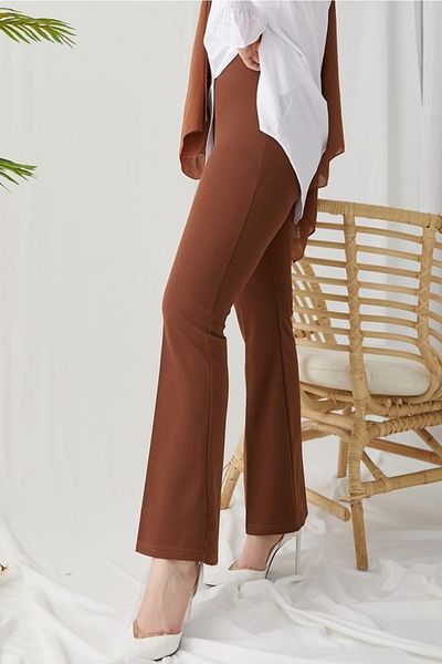 benguen Pantaloni evazați maro model 206