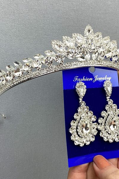 Hobigram Leyn Model Silver Color Crown and Drop Earring Set