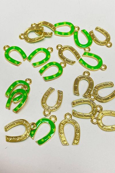 Hobigram قلادة موديل Green Nal - تصميم خاص، إكسسوار، إنتاج عالي الجودة، طراز مثير للنظر - قلادة بيجوتي