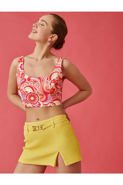Koton Damen-Minishortsrock mit Gürteldetail und Schlitz 2sak40175ew