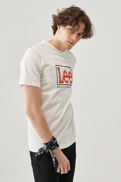 Lee Regular Fit Comfortable Cut 100% Cotton Wobbly Logo Crew Neck T-Shirt