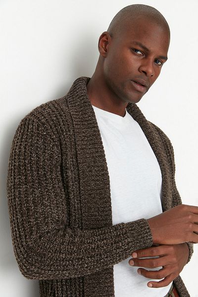 Trendyol Collection Braune lange Strickjacke aus Wolle mit Schalkragen in regulärer Passform TMNAW22HI0142