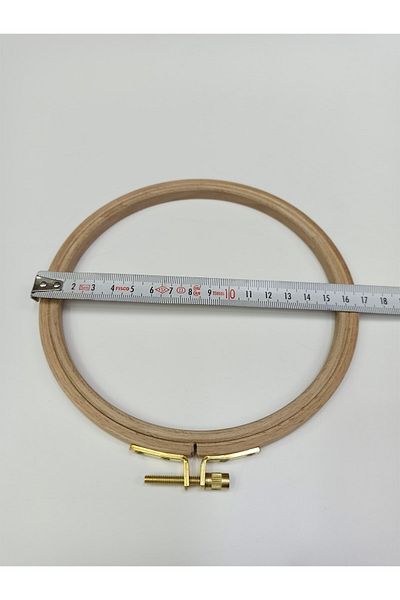 Hobigram Șurub din lemn nr: 3 – design special, accesoriu, producție de calitate, stil atrăgător