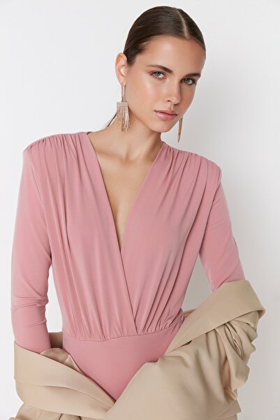 Trendyol Collection Dusty Rose gestrickter Body mit zweireihigem Kragen TPRAW22BD0161