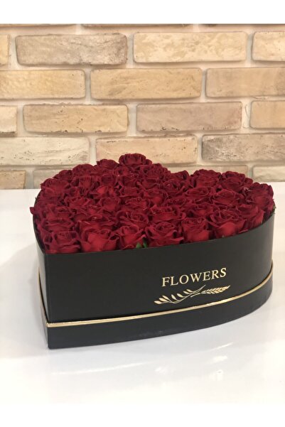 Siyah Kalpli Kutuda 47 Adet Kadife Bordo Gül Yapay
