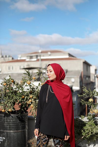 Aplique Applique Red Combed Shawl