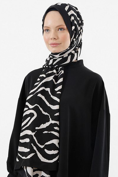 Julia Lauren Women's Medina Silk Shawl Black - Off-White Coated