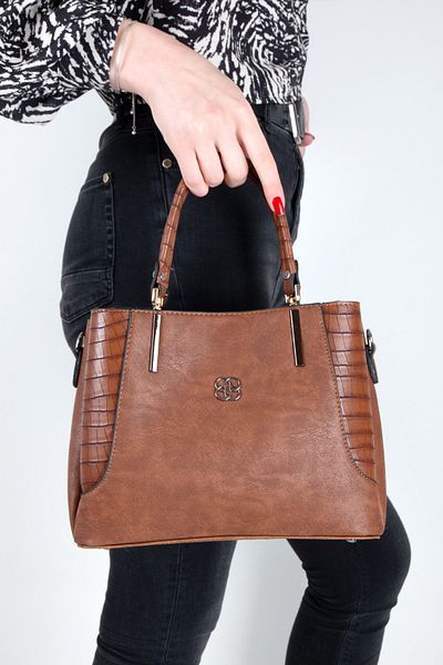 By Hakan Dm1242& Hand and Shoulder Strap Bag Brown