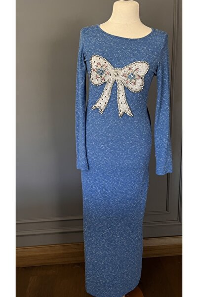 Kübra Tekin Taş Ve Boncuk Işlemeli Mavi Uzun Penye Elbise