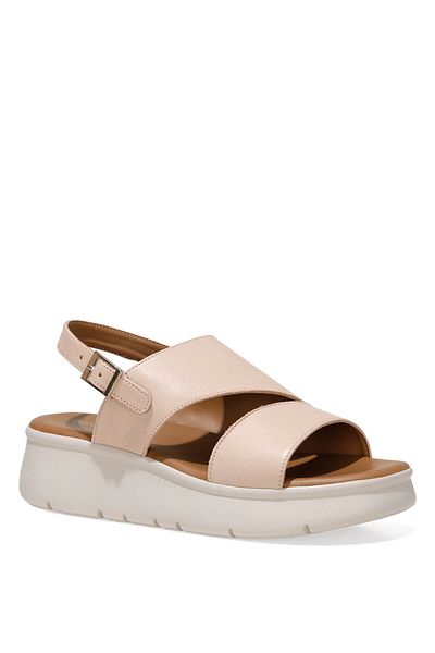Nine West صندل نسائي من Guma 1fx بنعل سميك