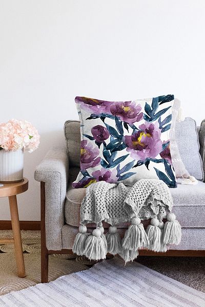 Realhomes Purple Watercolor Motif Rose Design Modern Raschel Knitted Pillow Throw Pillow Case