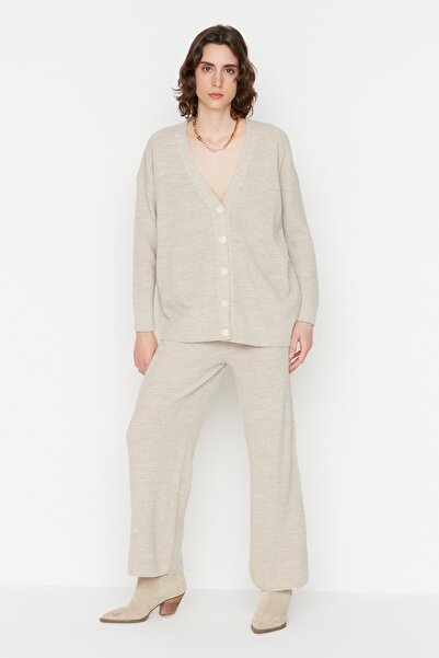Trendyol Collection Béžová super oversize úpletová sada horní a spodní části TWOAW23AU00001