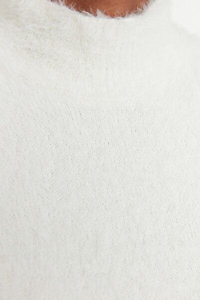 Trendyol Collection Furry Ecru Rope Knitwear Sweater - Twoaw22Kz0080