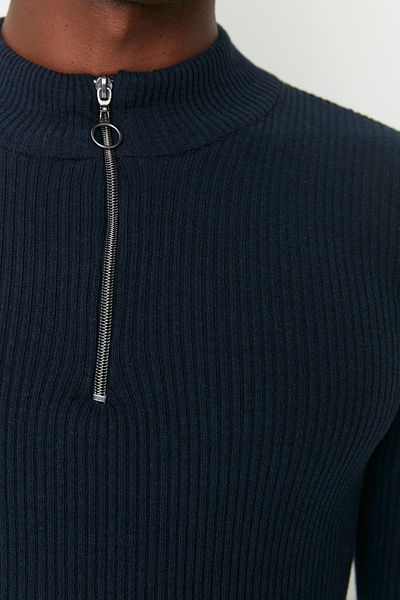 Trendyol Collection Marineblauer Slim-Fit-Pullover aus Baumwolle mit halbem Rollkragen und Reißverschluss TMNAW20KZ1034