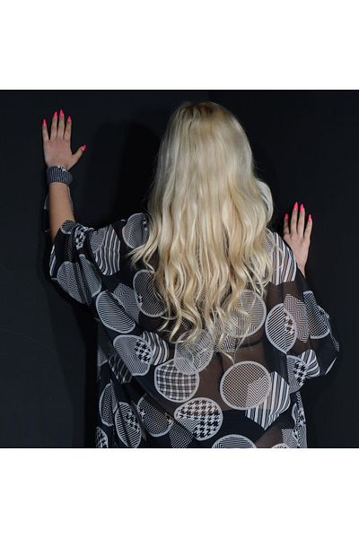 Tedz Collection Paredora Black Lotus Patterned Kimono Pareo