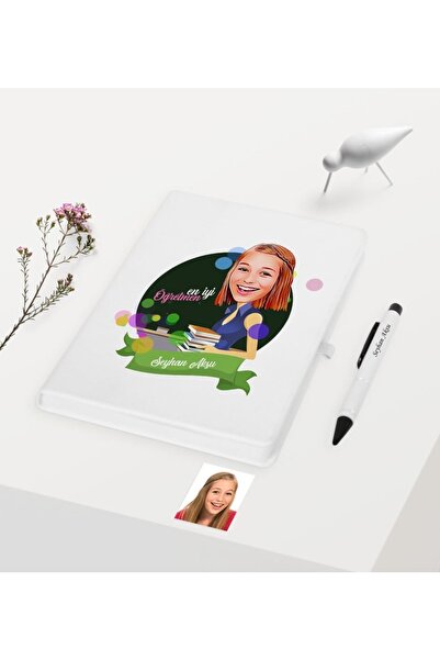 Bk Gift Kişiye Özel Bayan En Iyi Öğretmen Temalı Karikatürlü Beyaz Defter Kalem Hediye Seti