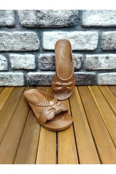 Ayakkabı Ülkesi Αντιολισθητικές καθημερινές παντόφλες σε μαύρισμα χρώμα - Κεντημένη αποθήκη παραλίας, θάλασσας, κήπου και σπιτιού