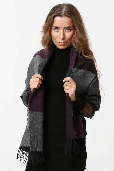 Vemod Women's Gray Shawl