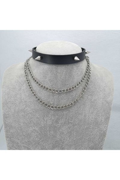Fugusugu Gothic Choker with Four Barbed Chain Detail