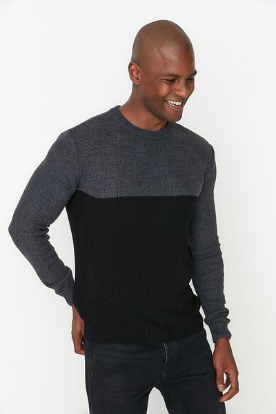 Trendyol Collection Schwarzer Slim-Fit-Strickpullover mit Rundhalsausschnitt und Farbblockierung TMNAW21KZ0544