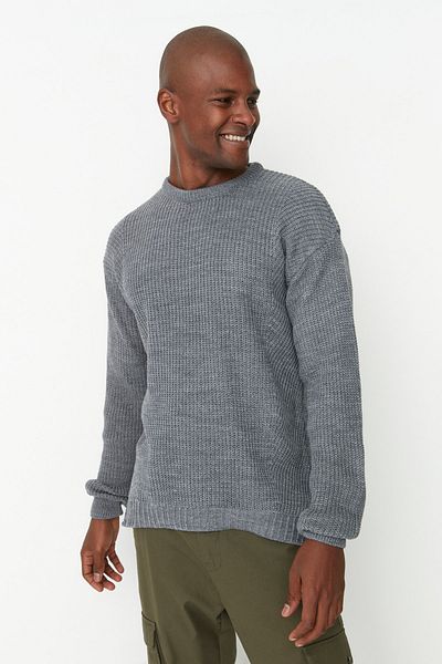 Trendyol Collection Grauer Oversize-Pullover mit Rundhalsausschnitt - Weite Passform TMNAW21KZ0552