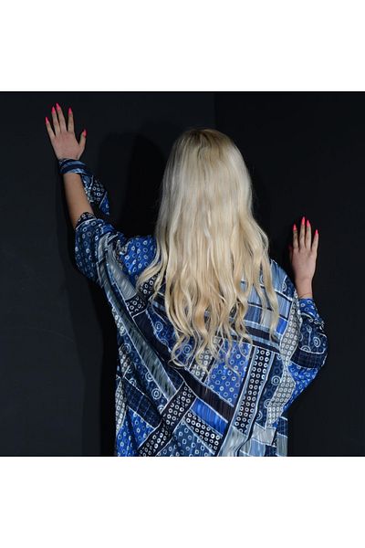 Tedz Collection Paredora Blue Round Patterned Kimono Pareo