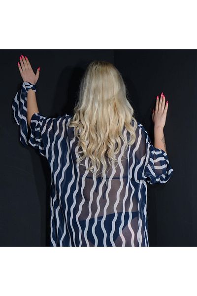 Tedz Collection Indigo Wave Patterned Paredora Kimono Pareo