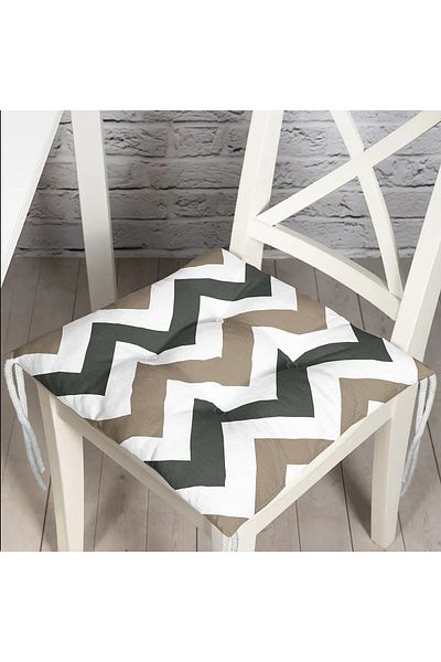 Realhomes Soft Colored Zigzag Design Fluffy Chair Cushion